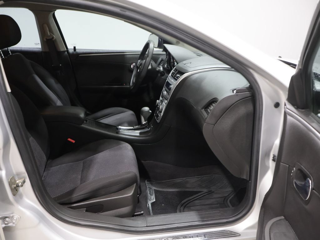 Used 2011 Chevrolet Malibu LT w/ Power Convenience Package FWD image 11