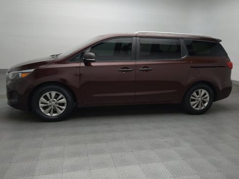 Used 2016 Kia Sedona LX w/ LX Essentials Premium Package FWD image 2