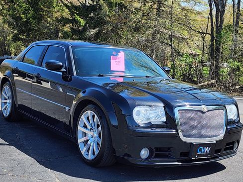 Used 2006 Chrysler 300 SRT8 w/ SRT Option Group II RWD image 5