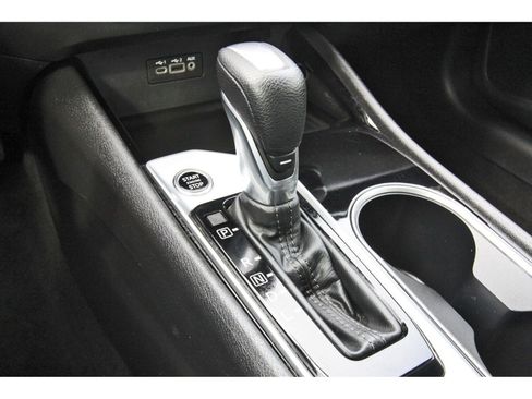 Used 2024 Nissan Altima 2.5 SV image 26