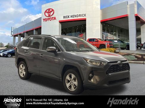 Used 2019 Toyota RAV4 XLE image 1