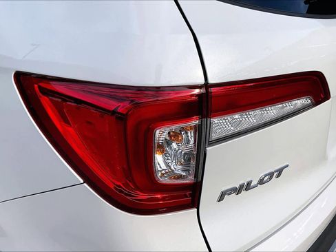 Used 2021 Honda Pilot Elite image 29
