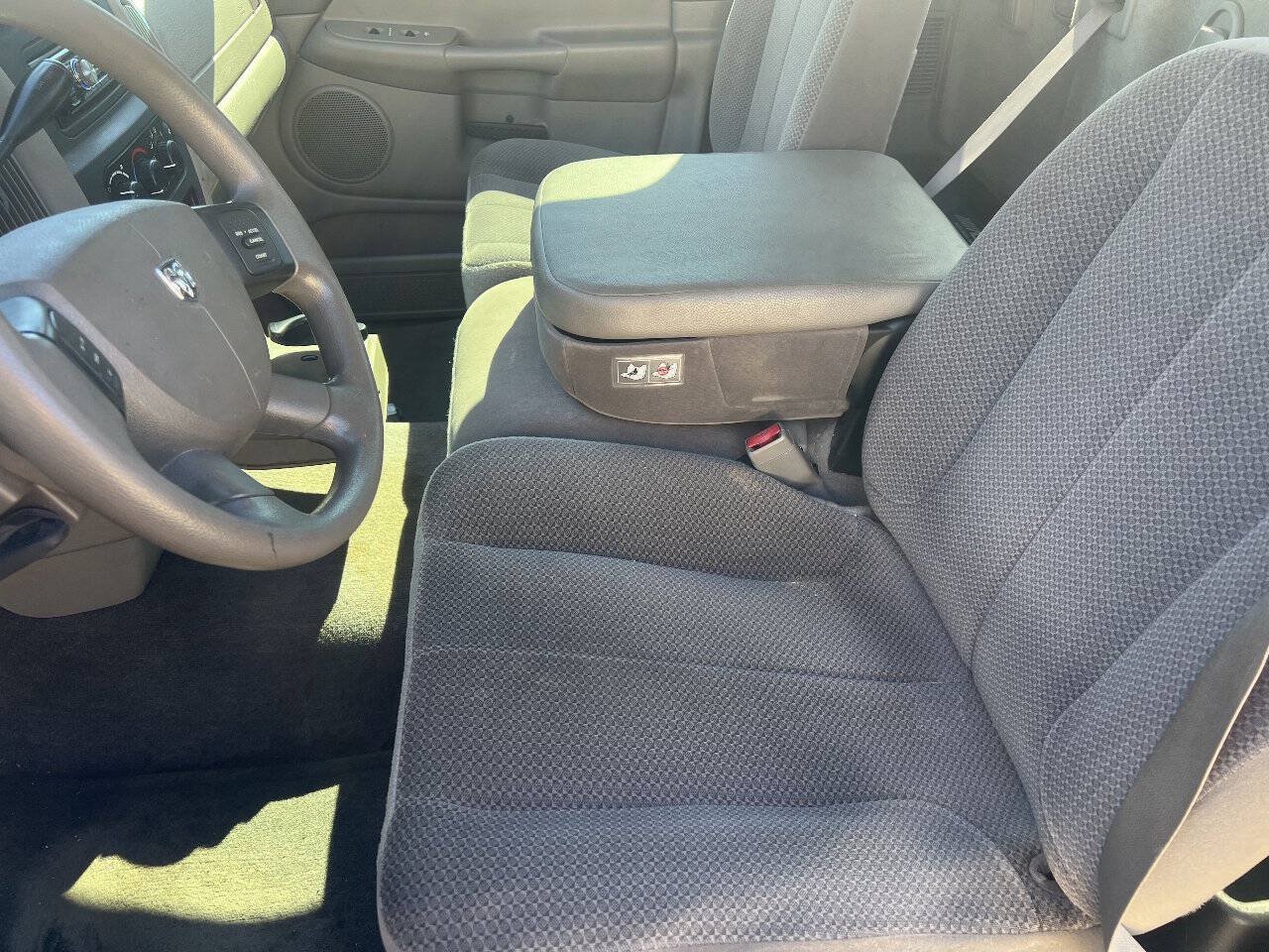 Used 2004 Dodge Ram 1500 Truck SLT RWD image 16