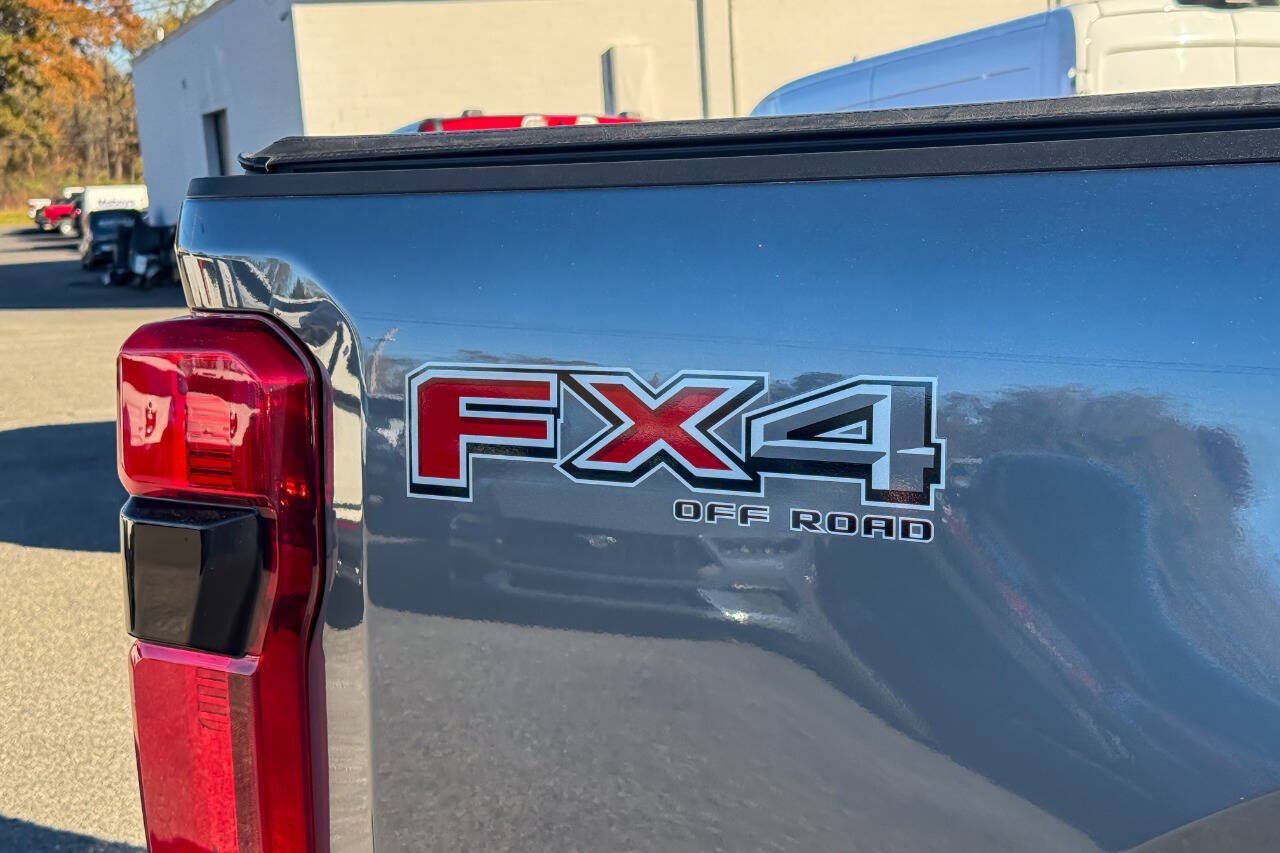Used 2024 Ford F350 Lariat w/ Sport Appearance Package AWD/4WD image 21