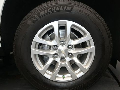 Used 2023 Chevrolet Tahoe LS AWD/4WD image 18