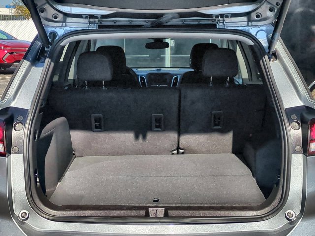 Used 2024 Chevrolet Equinox LT w/ LPO, Roadside Safety Package FWD image 30