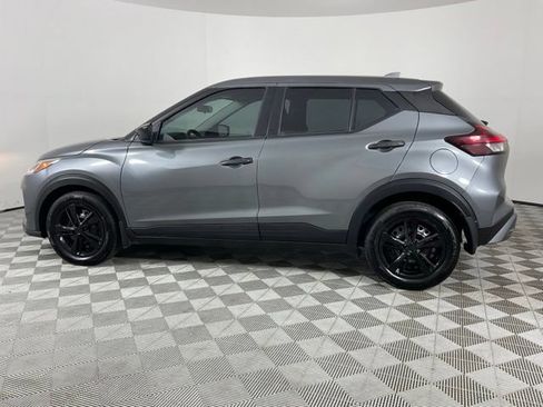 Used 2024 Nissan Kicks S FWD image 3