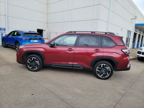 Used 2025 Subaru Forester Limited w/ Popular Package #1 AWD/4WD image 8