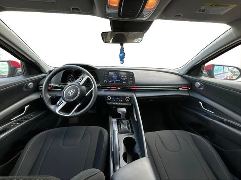 Used 2021 Hyundai Elantra SEL FWD image 23