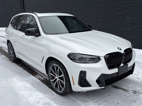 Used 2022 BMW X3 M40i w/ Premium Package image 2