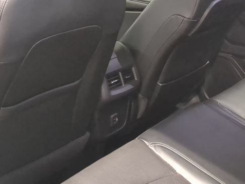 Used 2023 GMC Terrain SLT w/ Tech Package AWD/4WD image 18