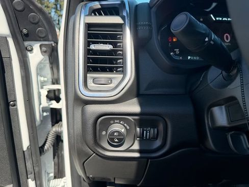 New 2026 RAM 5500 4x4 Crew Cab w/ Laramie Trim Package image 20