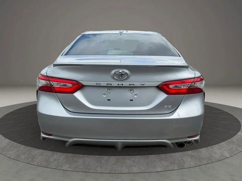 Used 2019 Toyota Camry SE FWD image 6