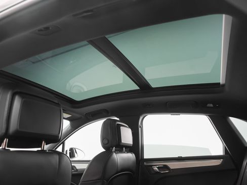 Certified 2026 Porsche Macan image 47