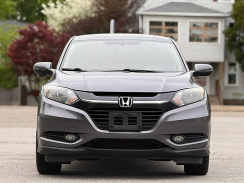Used 2018 Honda HR-V EX image 2