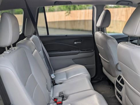 Used 2016 Honda Pilot Touring image 22