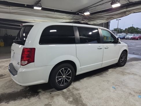 Used 2019 Dodge Grand Caravan GT FWD image 6