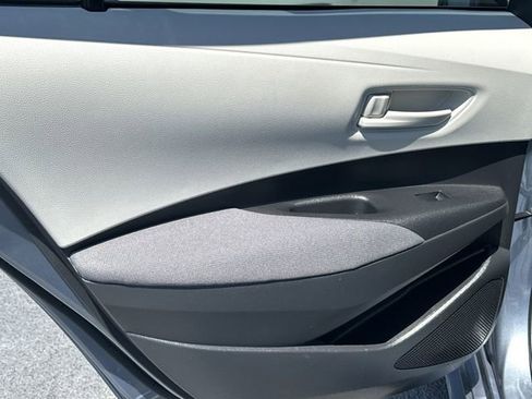 Certified 2025 Toyota Corolla LE FWD image 6