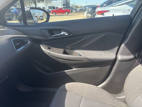 Used 2017 Chevrolet Cruze LT w/ Convenience Package image 44