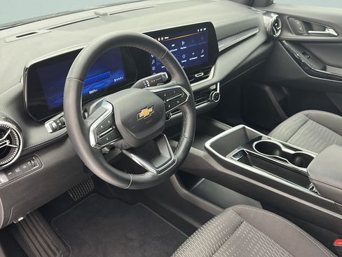 Used 2025 Chevrolet Equinox LT AWD/4WD image 11