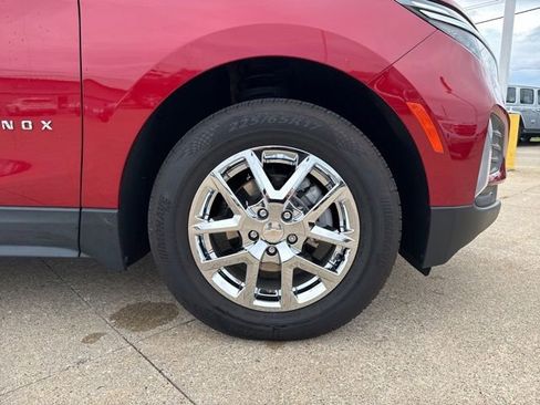 Used 2024 Chevrolet Equinox LT w/ LPO, Floor Liner Package FWD image 9