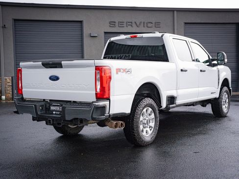 Used 2024 Ford F250 XLT w/ FX4 Off-Road Package image 7