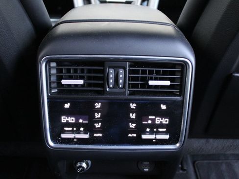 Used 2019 Porsche Cayenne S AWD/4WD image 24