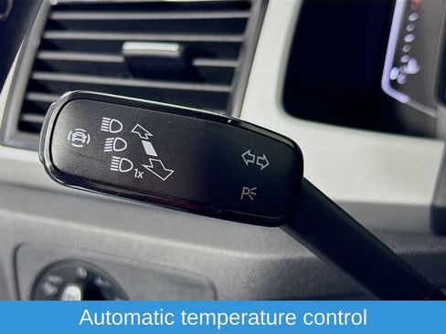 Used 2021 Volkswagen Atlas SEL Premium image 13