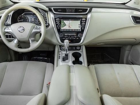 Used 2017 Nissan Murano SV w/ Premium Plus Package image 7