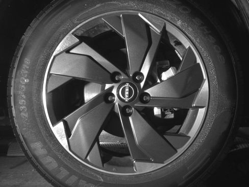 Used 2025 Nissan Rogue SV image 13