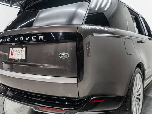 Used 2022 Land Rover Range Rover Long Wheelbase First Edition image 98