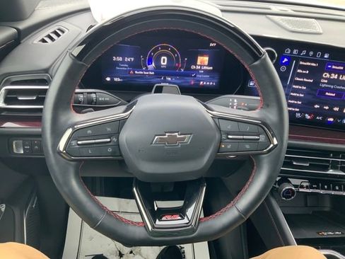 Certified 2025 Chevrolet Traverse RS w/ LPO, Floor Liner Package image 21