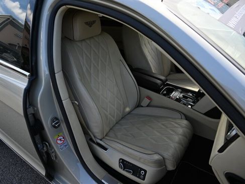 Used 2016 Bentley Flying Spur V8 AWD/4WD image 14