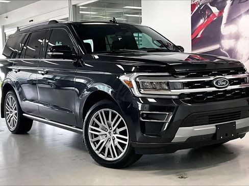Used 2024 Ford Expedition Limited AWD/4WD image 19