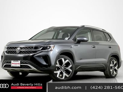 Used 2022 Volkswagen Taos SEL w/ Panoramic Sunroof Package