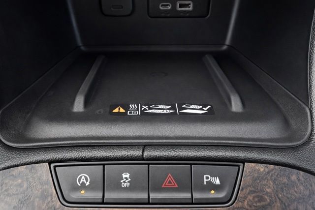 Used 2023 GMC Acadia Denali w/ Denali Technology Package AWD/4WD image 23