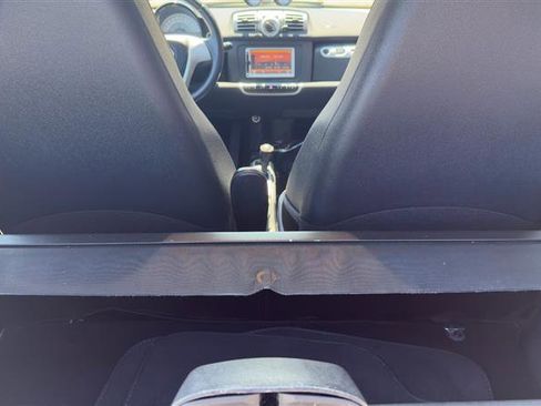 Used 2013 smart fortwo passion RWD image 12