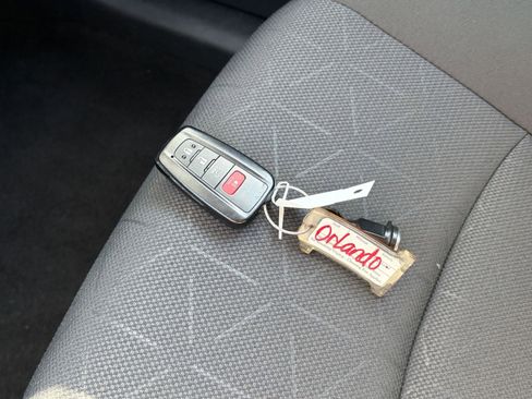 Used 2025 Toyota RAV4 XLE w/ Convenience Package image 20