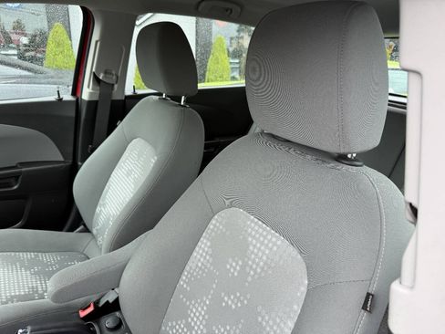 Used 2020 Chevrolet Sonic LT FWD image 11