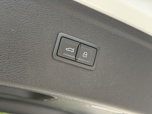 Used 2023 Audi Q5 2.0T Premium Plus w/ Premium Plus Package AWD/4WD image 8