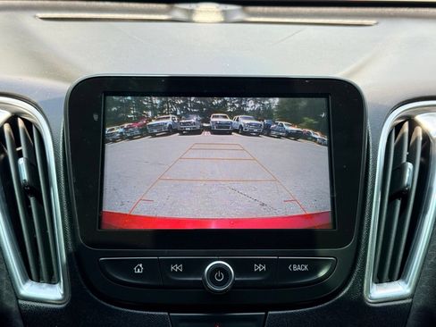 Used 2018 Chevrolet Malibu LT FWD image 38