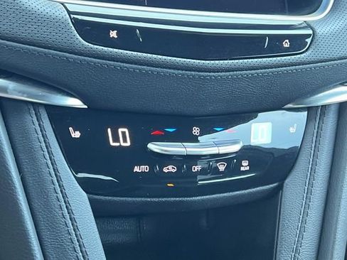 Certified 2024 Cadillac XT5 Premium Luxury w/ LPO, Floor Liner Package AWD/4WD image 23
