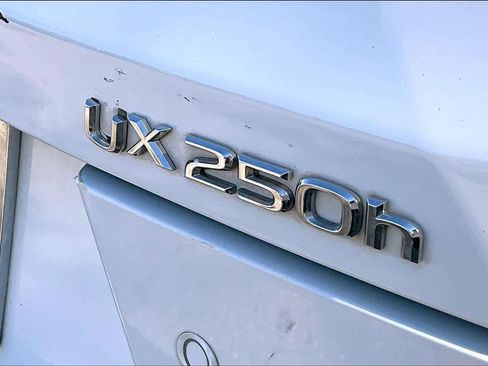 Used 2024 Lexus UX 250h F Sport image 9