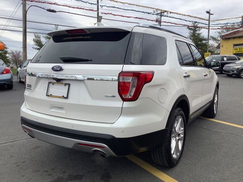 Used 2017 Ford Explorer Limited image 7