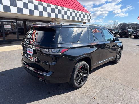 Used 2020 Chevrolet Traverse Premier w/ Redline Edition AWD/4WD image 7