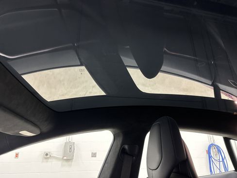 Used 2017 Tesla Model S 75D image 28