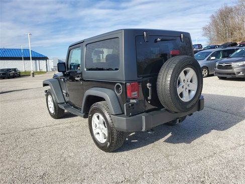 Used 2018 Jeep Wrangler Sport image 6
