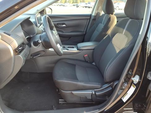 Used 2024 Nissan Sentra SV FWD image 3