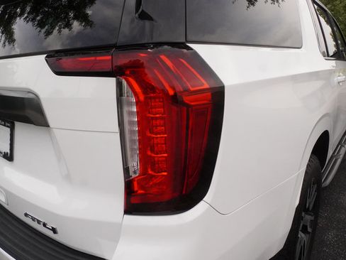 Used 2021 GMC Yukon XL AT4 AWD/4WD image 29