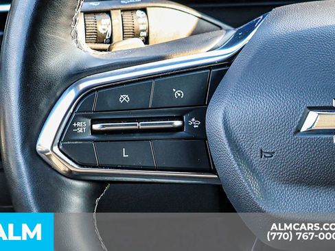 Used 2024 Chevrolet Traverse LT image 36